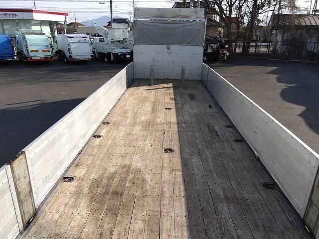 NISSAN DIESEL QUON 2017 Image 31