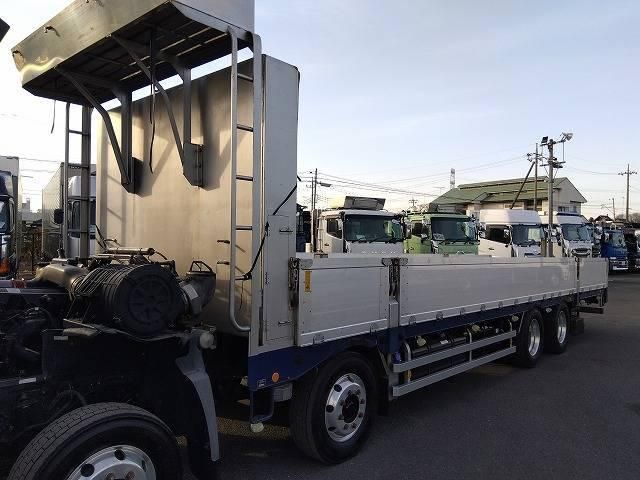 NISSAN DIESEL QUON 2017 Image 31