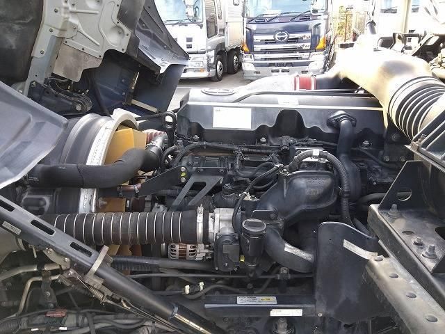 NISSAN DIESEL QUON 2017 Image 31