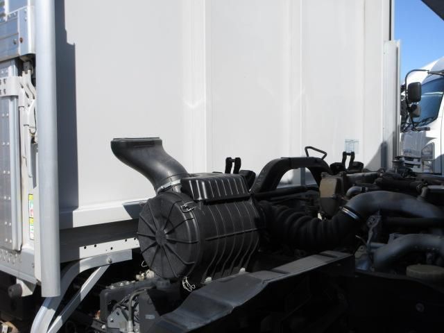 ISUZU FORWARD 2018 Image 31