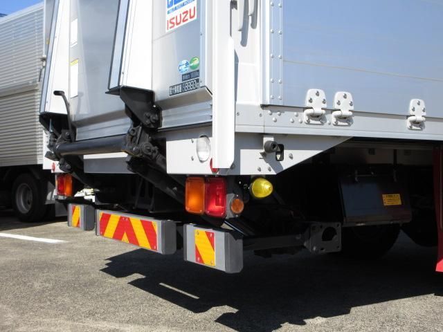 ISUZU FORWARD 2018 Image 31