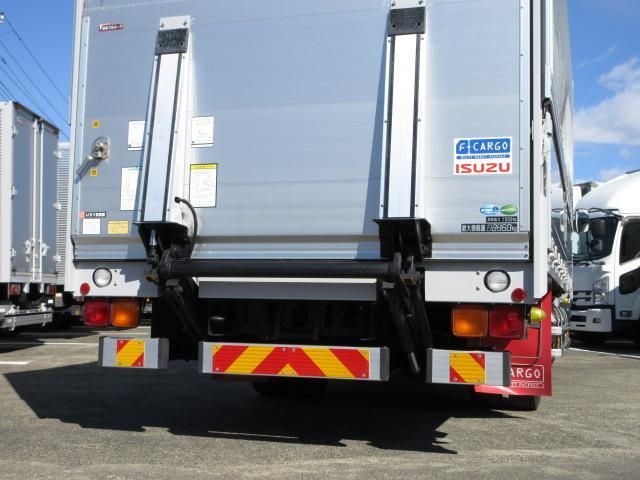 ISUZU FORWARD 2018 Image 31