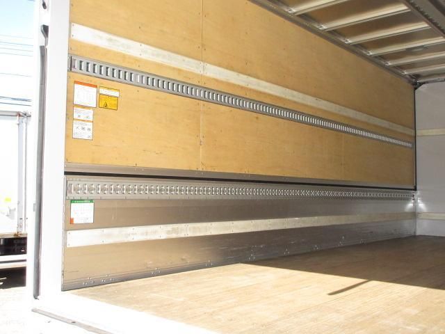 ISUZU FORWARD 2018 Image 31