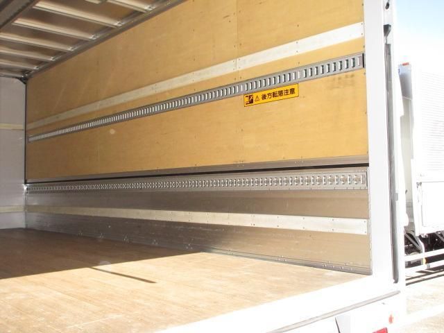 ISUZU FORWARD 2018 Image 31