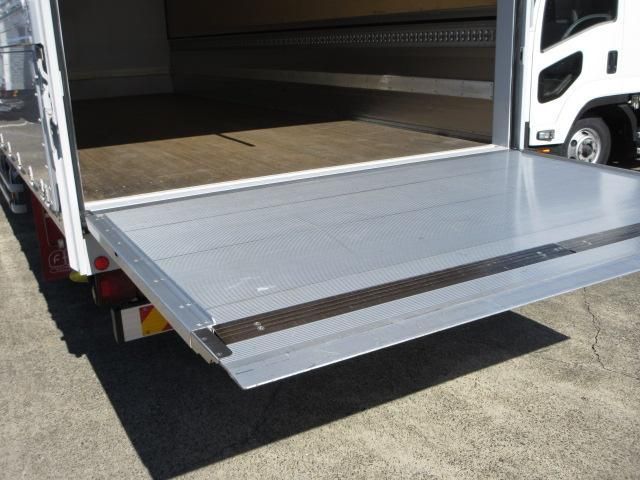 ISUZU FORWARD 2018 Image 31