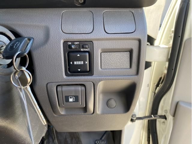 TOYOTA COASTER 2013 Image 31