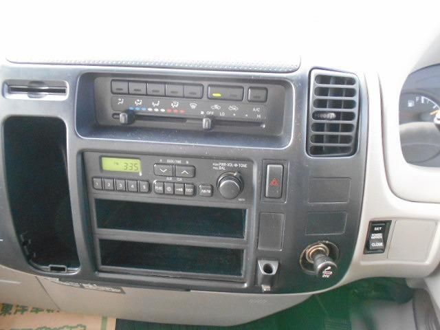 HINO DUTRO 2003 Image 31
