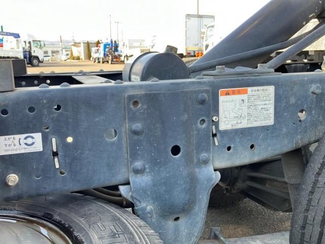 ISUZU ELF 2018 Image 31