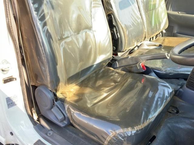 ISUZU ELF 2018 Image 31