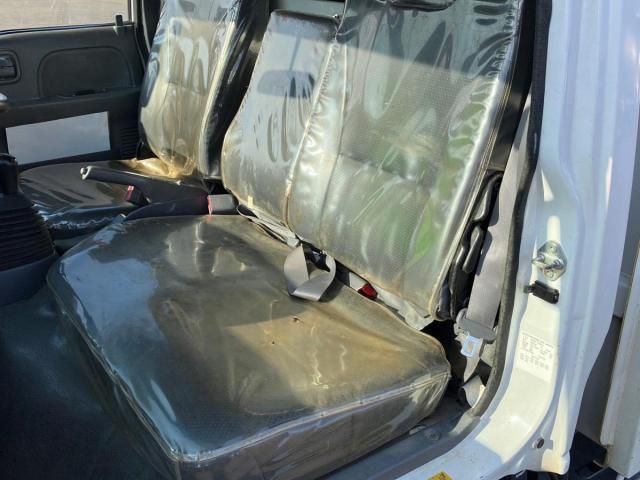 ISUZU ELF 2018 Image 31