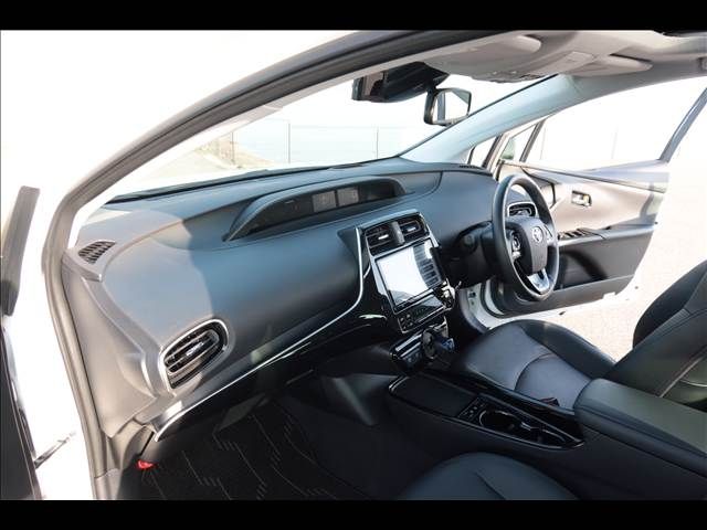 TOYOTA PRIUS 2021 Image 31