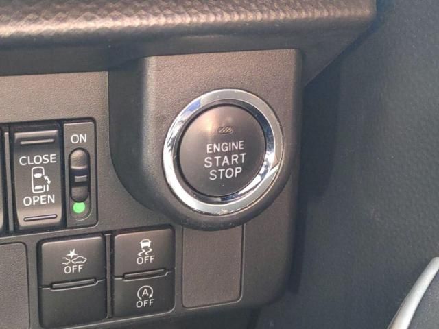 TOYOTA TANK 2018 Image 31