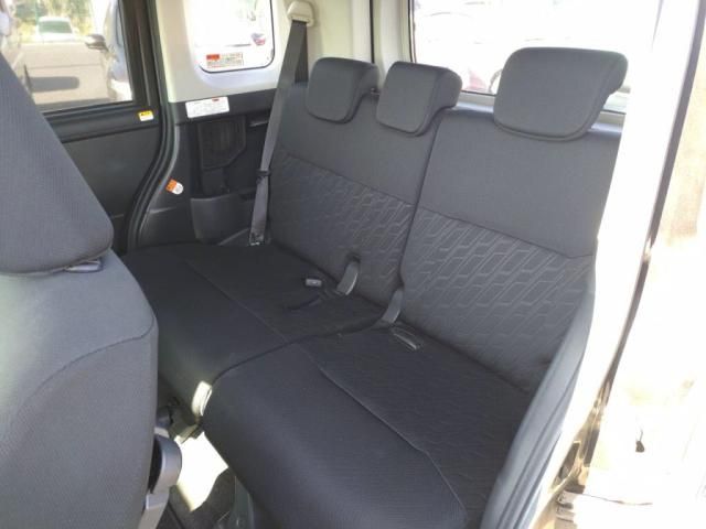 TOYOTA TANK 2018 Image 31