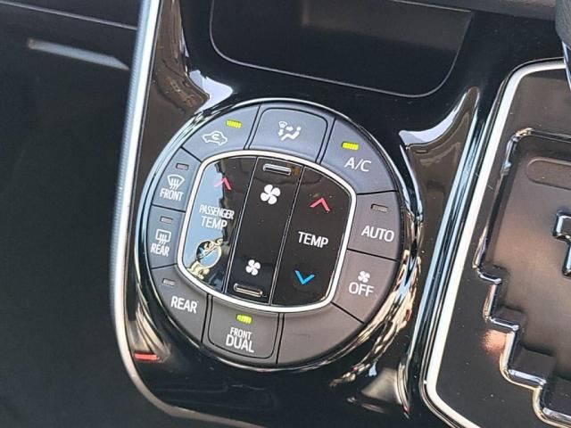 TOYOTA ESQUIRE 2016 Image 31