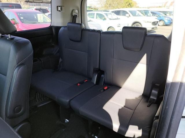 TOYOTA ESQUIRE 2016 Image 31