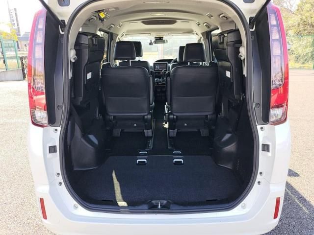 TOYOTA ESQUIRE 2016 Image 31