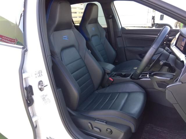 VOLKSWAGEN GOLF R 2023 Image 31