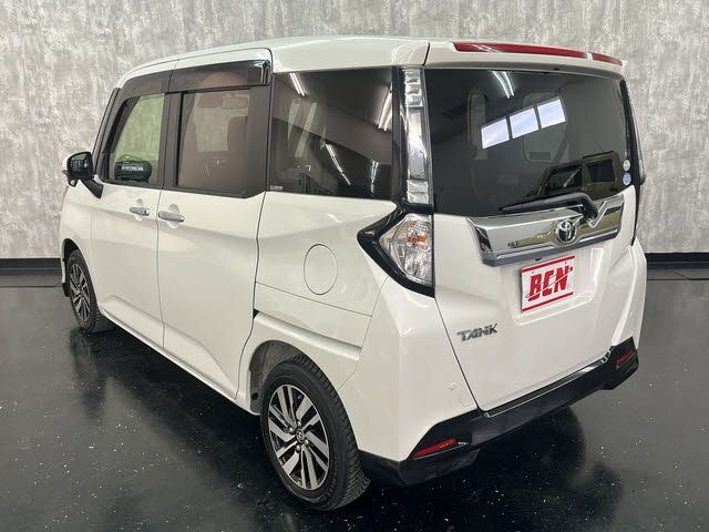 TOYOTA TANK 2016 Image 31