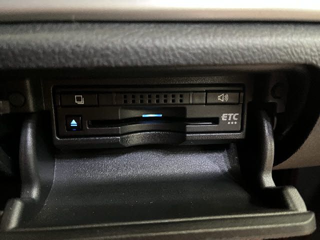 TOYOTA CROWN SEDAN HYBRID 2016 Image 31