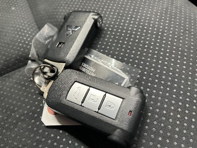 MITSUBISHI ECLIPSE CROSS PHEV 2023 Image 31