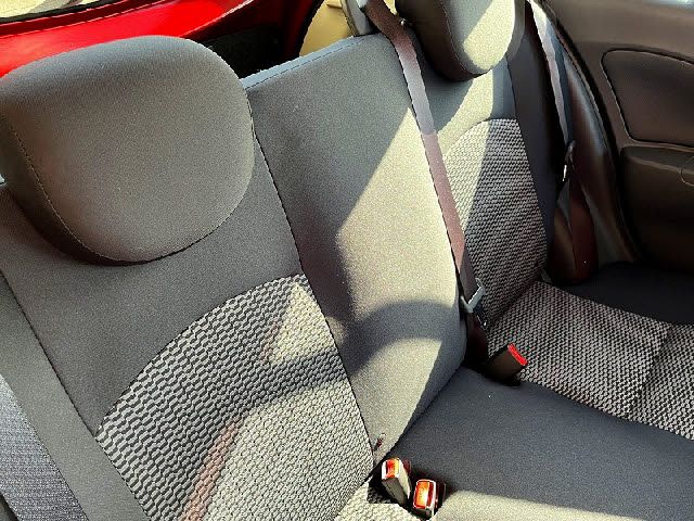 NISSAN MARCH 2015 Image 31