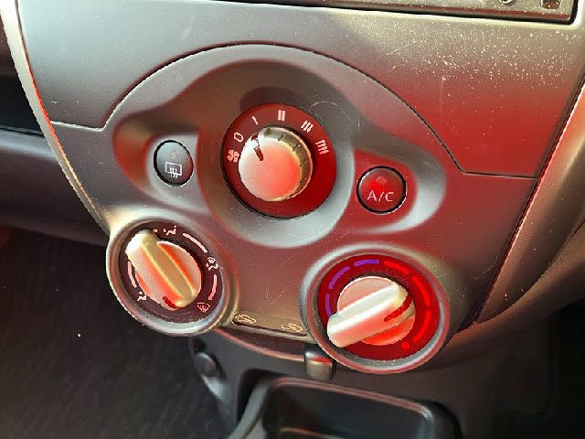 NISSAN MARCH 2015 Image 31