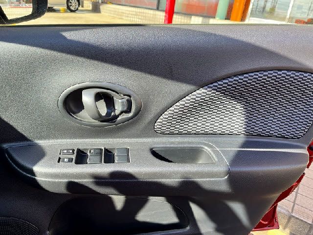 NISSAN MARCH 2015 Image 31