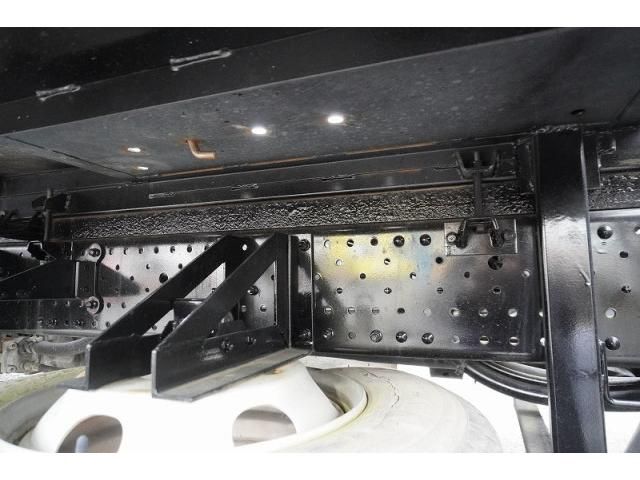 ISUZU ELF 2013 Image 31