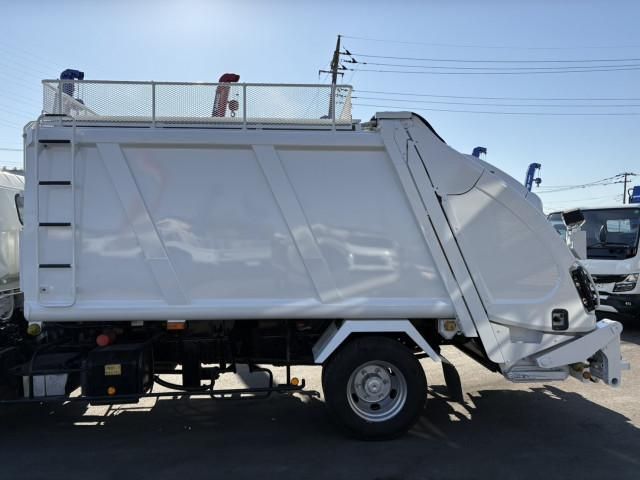 MITSUBISHI CANTER 2015 Image 31