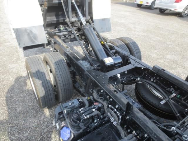 ISUZU ELF 2023 Image 31