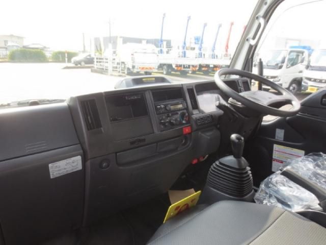 ISUZU ELF 2023 Image 31