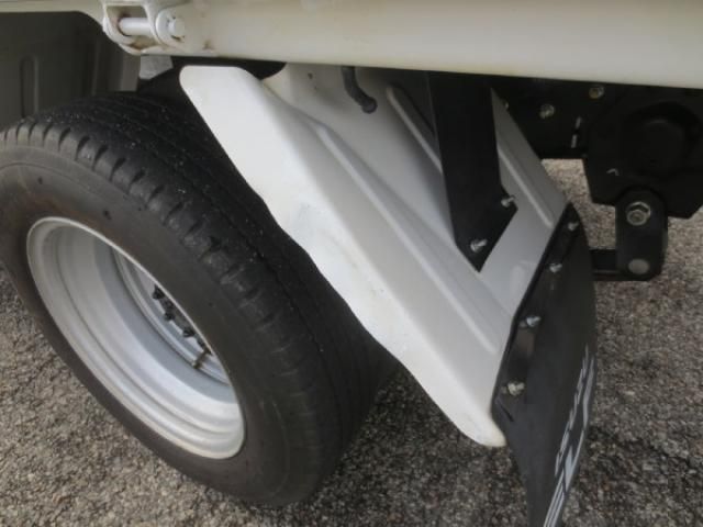 ISUZU ELF 2023 Image 31