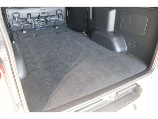 TOYOTA HIACE VAN 2WD 2021 Image 31