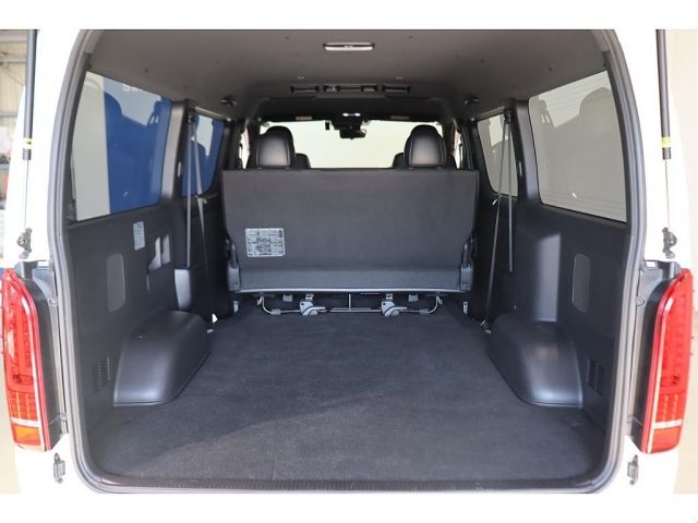 TOYOTA HIACE VAN 2WD 2021 Image 31