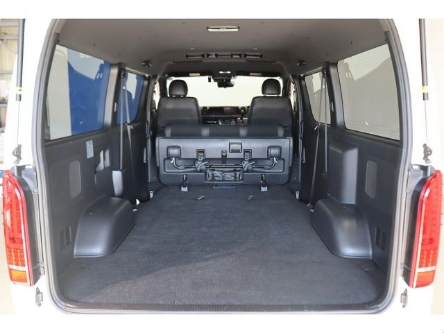 TOYOTA HIACE VAN 2WD 2021 Image 31