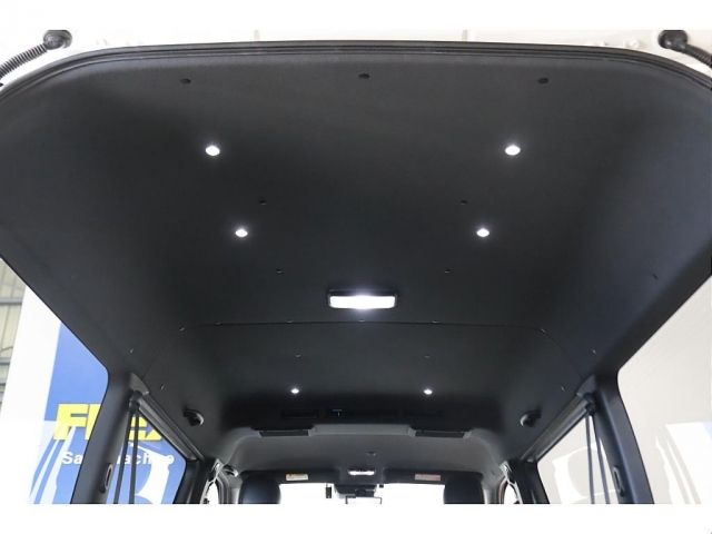 TOYOTA HIACE VAN 2WD 2021 Image 31