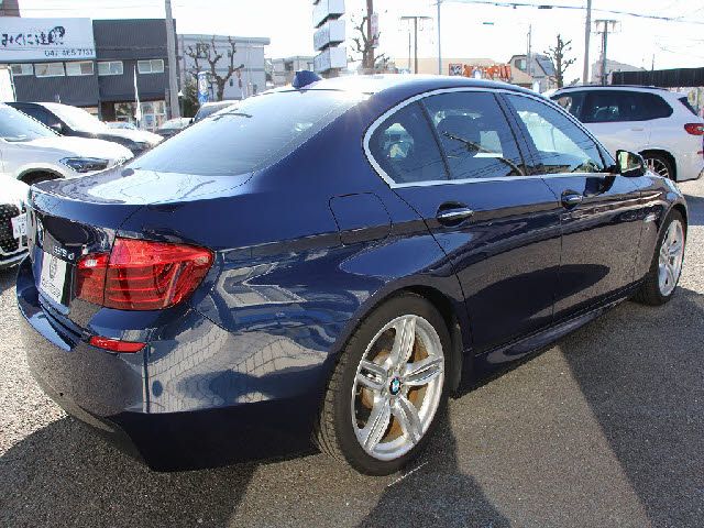 BMW 5SERIES SEDAN 2016 Image 31