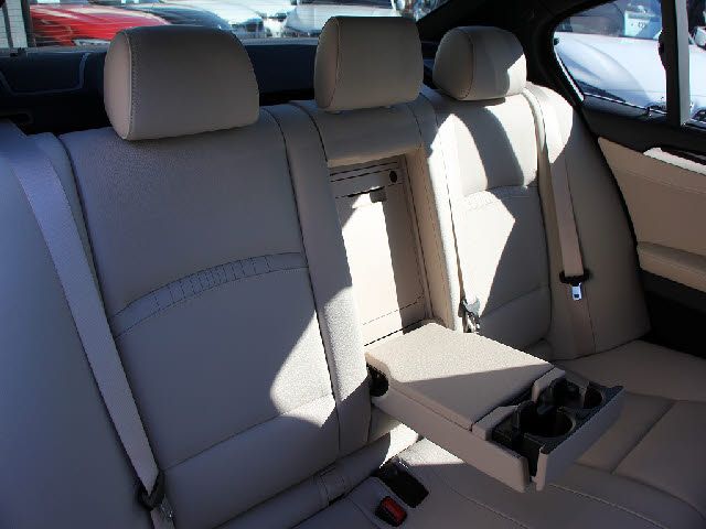 BMW 5SERIES SEDAN 2016 Image 31