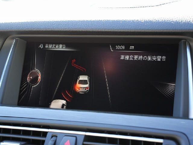 BMW 5SERIES SEDAN 2016 Image 31