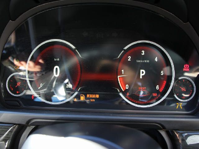 BMW 5SERIES SEDAN 2016 Image 31