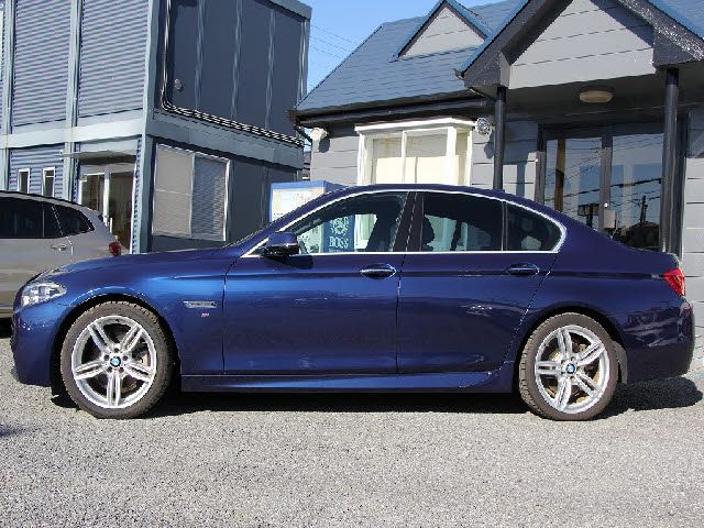 BMW 5SERIES SEDAN 2016 Image 31