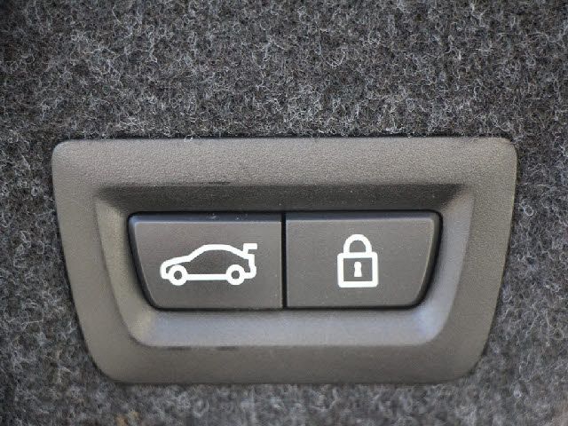 BMW 5SERIES SEDAN 2016 Image 31