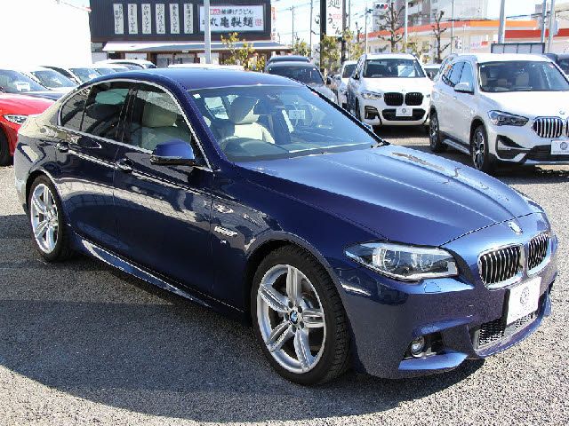 BMW 5SERIES SEDAN 2016 Image 31