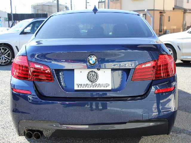 BMW 5SERIES SEDAN 2016 Image 31