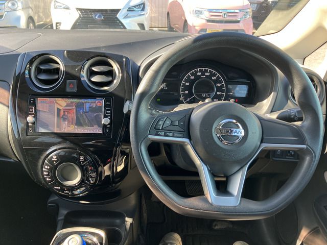 NISSAN NOTE 2017 Image 31