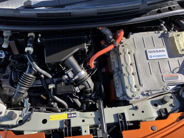 NISSAN NOTE 2017 Image 31