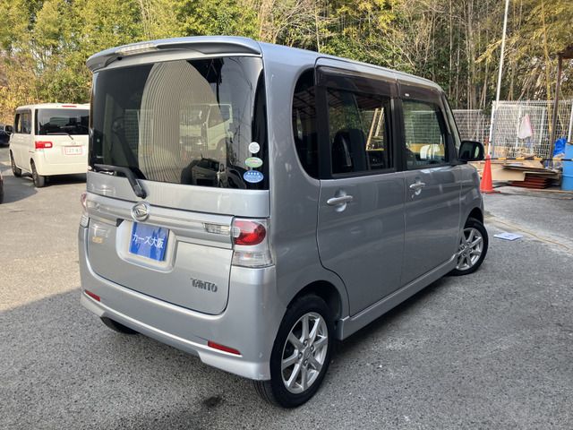 DAIHATSU TANTO CUSTOM 2010 Image 31
