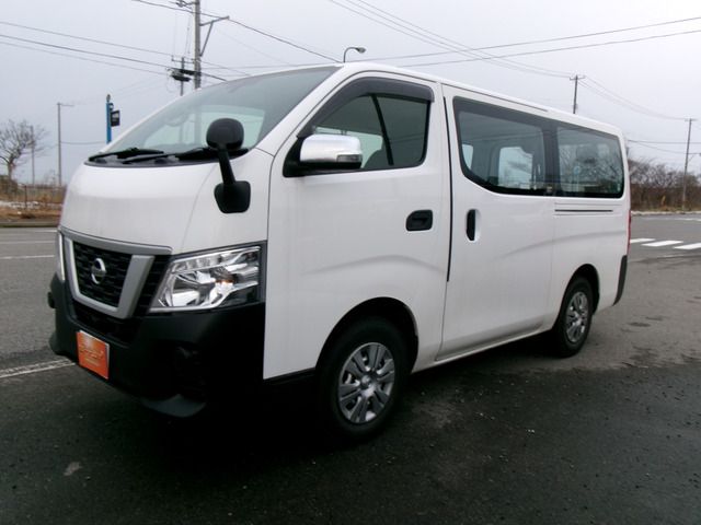 NISSAN NV350 CARAVAN 4WD 2018 Image 31