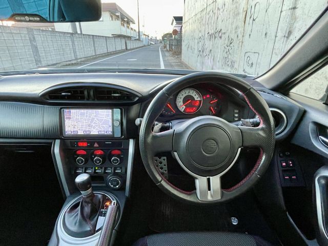 TOYOTA 86 2012 Image 31