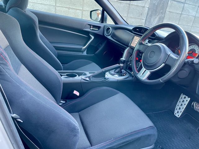 TOYOTA 86 2012 Image 31